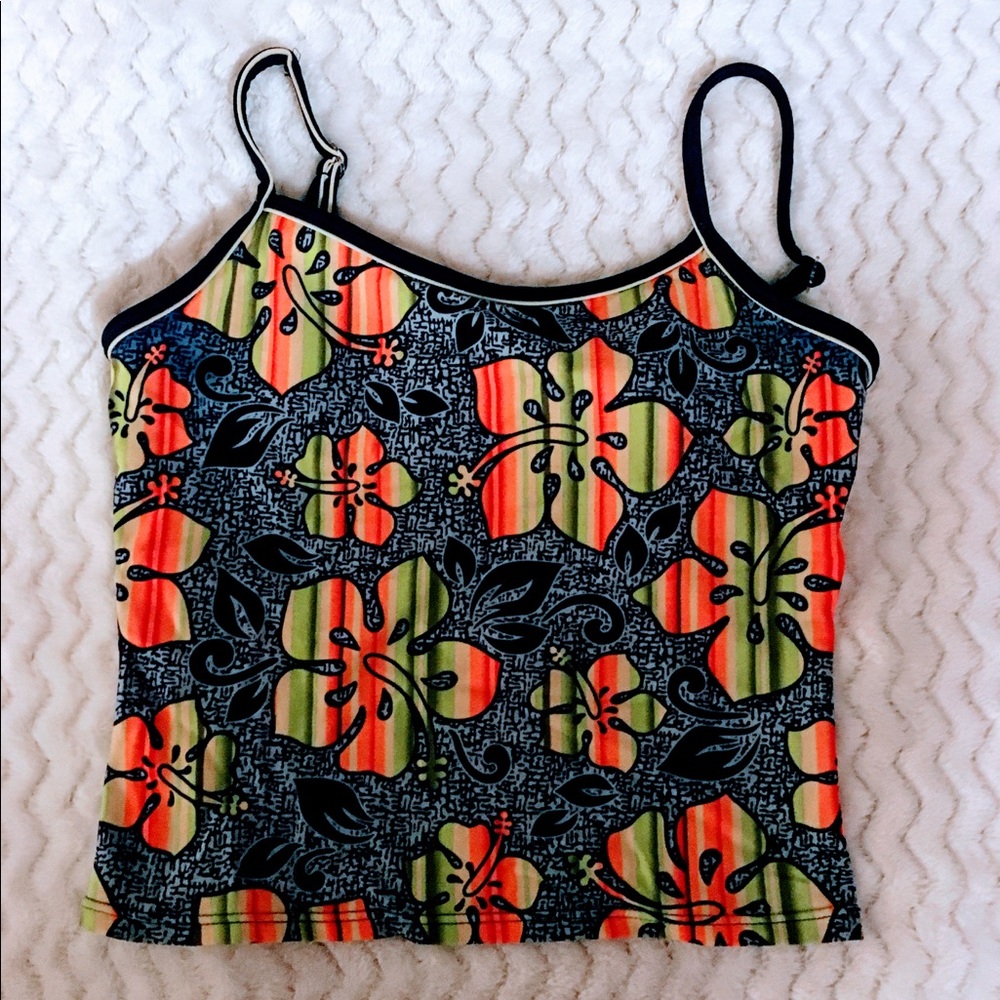 ☘️TANK TOP WITH BUILT IN BRA ☘️